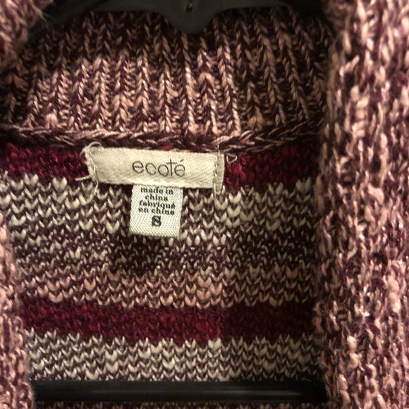 Ecoté Sweater - Picture 3 of 4